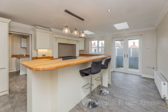 52, East Anglian Way, Great Yarmouth photo 2