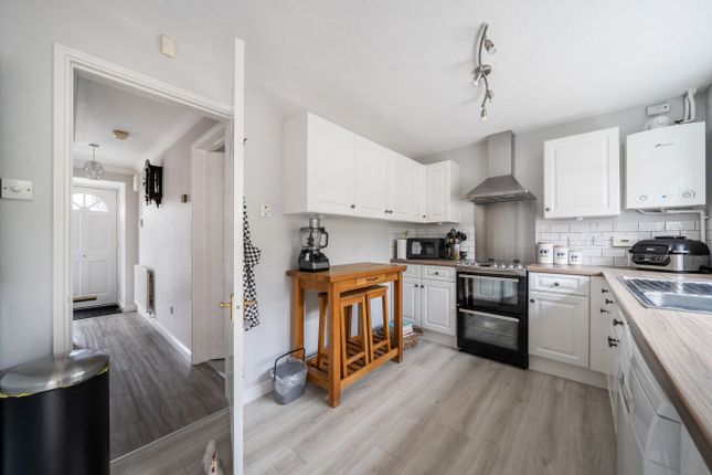 9, Epping Way, Berkshire photo 2