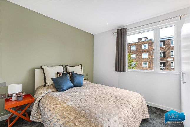 Flat to rent in Abbey Road, London