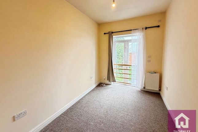 21A,, Heron Street, Swinton photo 5