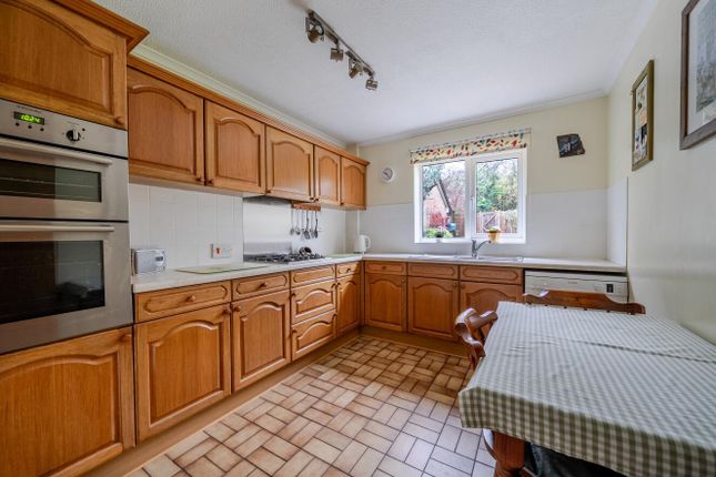 17, Merrick Way, Chandler's Ford photo 3