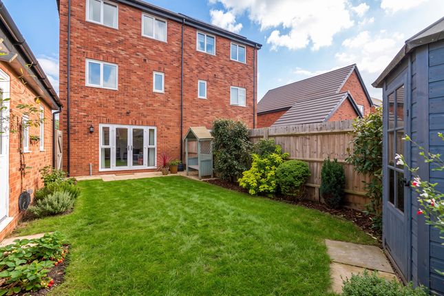 27, Greenways Road, Tatenhill photo 4