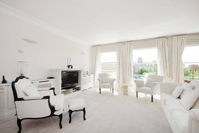 Earls Court Square, Earls Court photo 2