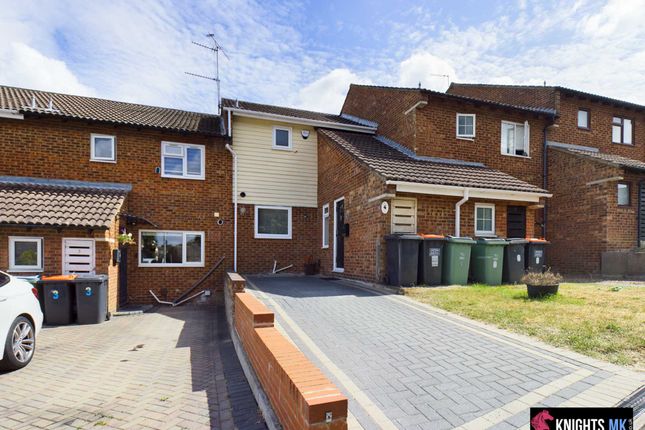 Thumbnail Terraced house to rent in Spoondell, Dunstable