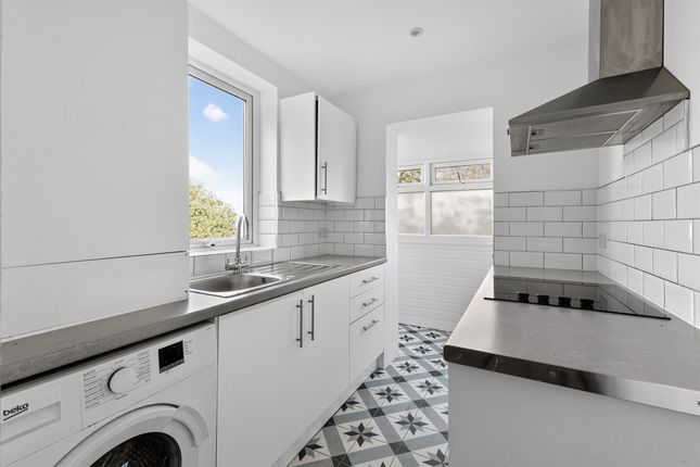 67, Lammas Avenue, Mitcham photo 4