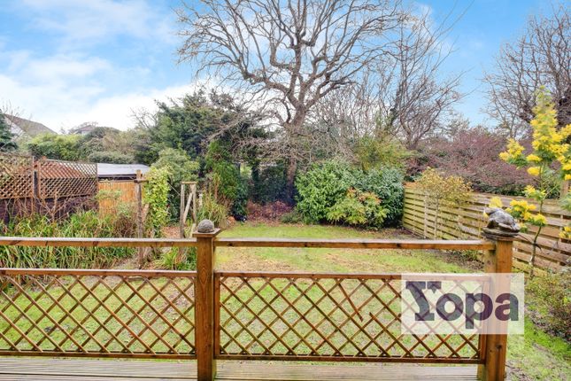 27, Anderwood Drive, Lymington photo 2