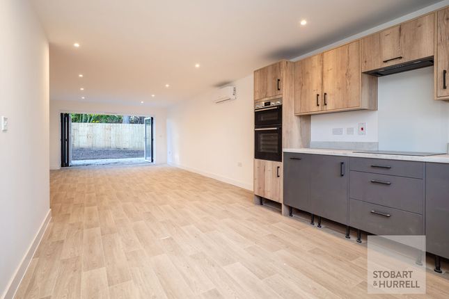 7, Oak Tree Close, Norwich photo 4