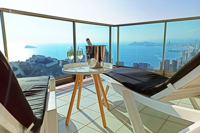 Thumbnail Apartment for sale in Benidorm, Alicante, Spain