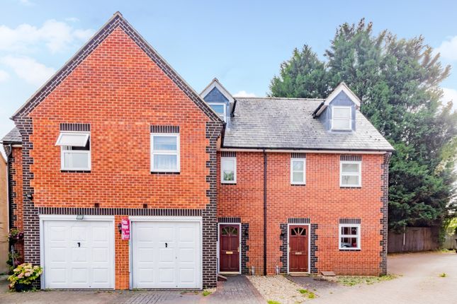Thumbnail Town house to rent in Berrymoor Road, Banbury