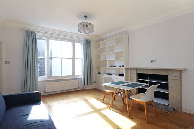 Flat for sale in Westbourne Grove, Notting Hill