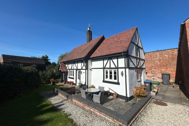 Thumbnail Cottage to rent in Main Street, Easenhall, Rugby