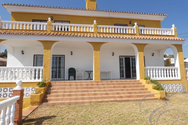 Thumbnail Villa for sale in Rincon De La Victoria, Axarquia, Andalusia, Spain