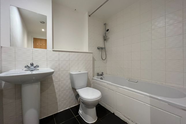 Flat to rent in Lancefield Quay, Glasgow