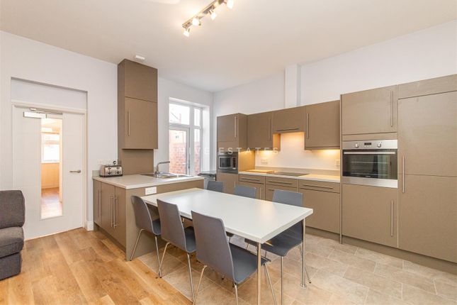 40, Kelvin Grove, Newcastle upon Tyne photo 4