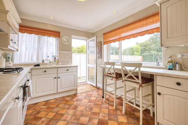 9, Freda Close, Kent photo 3
