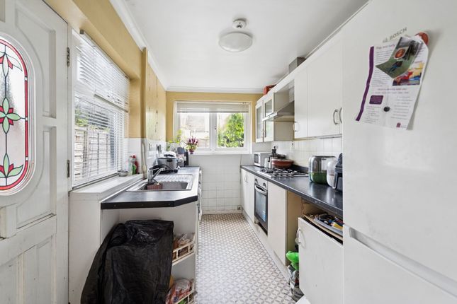 41 Cecil Street, Watford photo 4