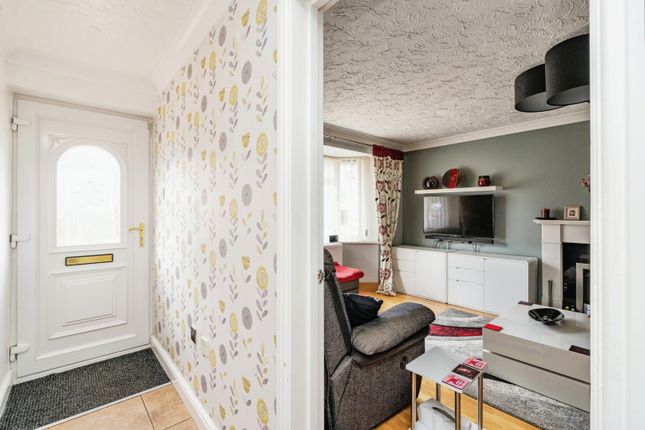 12, Hazel Road, Attleborough photo 3