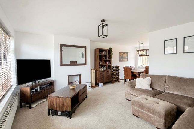 30 Windrush Way, Southampton photo 3