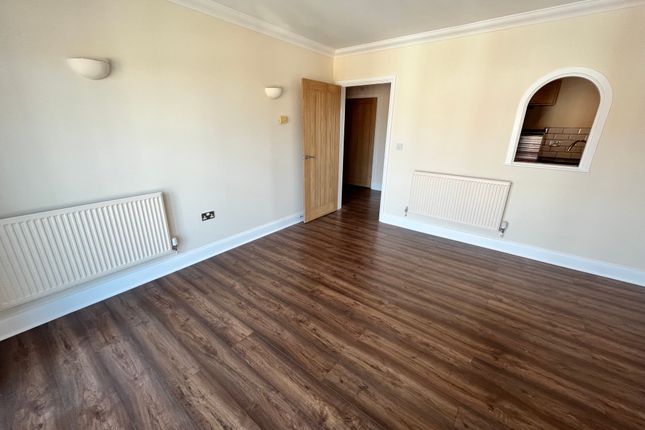 41, St. Kitts Drive, Eastbourne photo 3