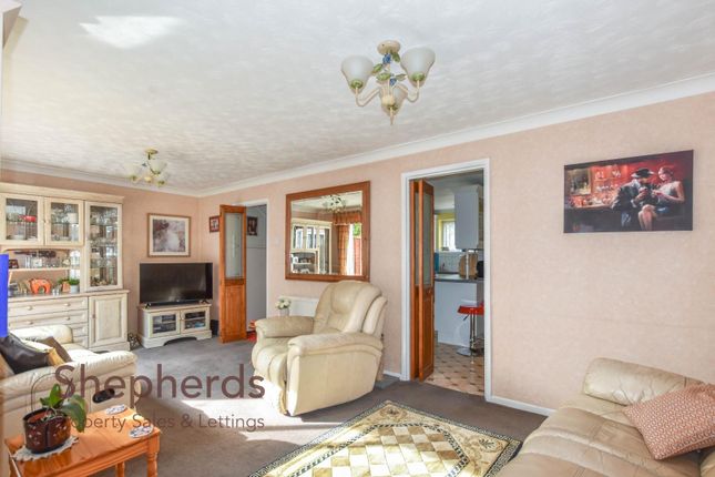 26, Winford Drive, Broxbourne photo 4