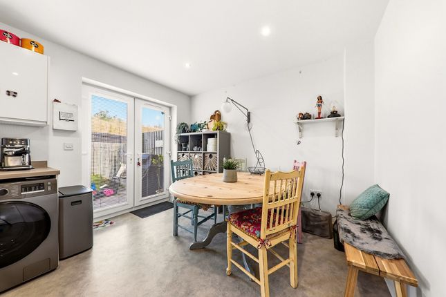 3, Wharfe Meadow Avenue, Otley photo 3