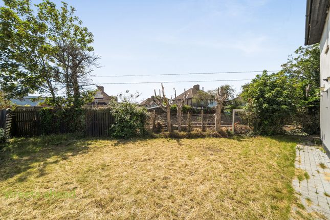 12, Homemead Road, Croydon photo 4