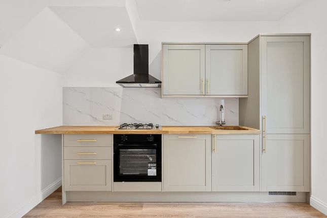 403, Kingston Road, Wimbledon Chase photo 4