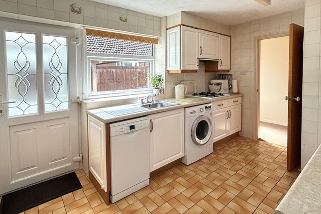 4 Durand Close, Gloucester photo 3