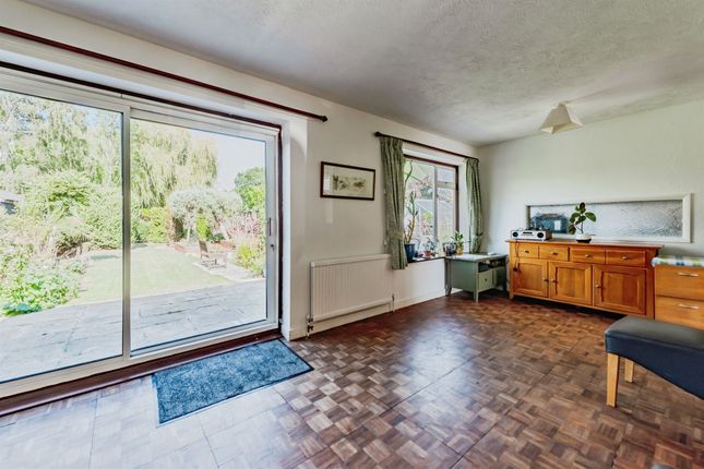 197, Smallfield Road, Horley photo 2