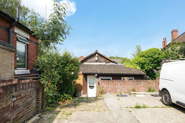 1a Tyrell Close, Harrow photo 3