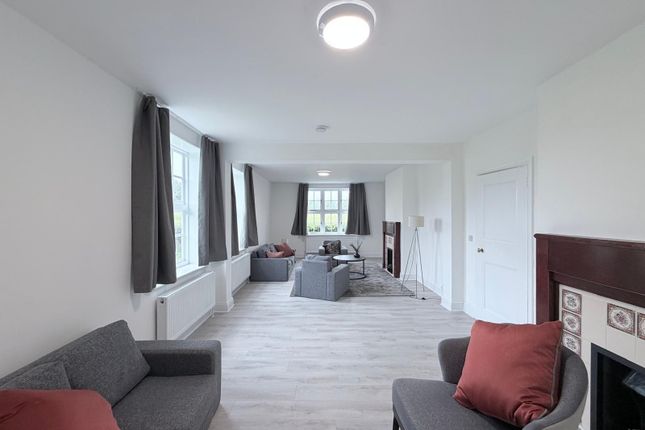 THE GATE HOUSE LODGE, ALL SAINTS PASTORAL CENTRE, SHENLEY LANE, ST. ALBANS photo 2