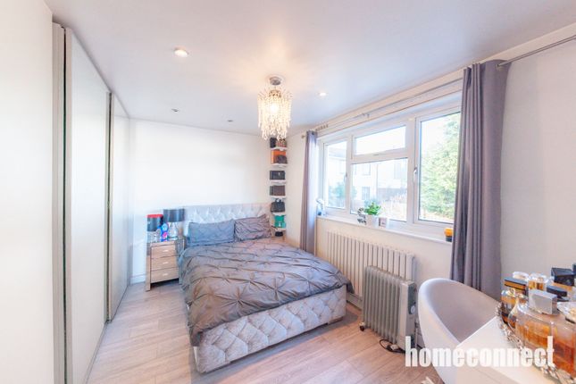 35 Newmans Lane, Loughton photo 3