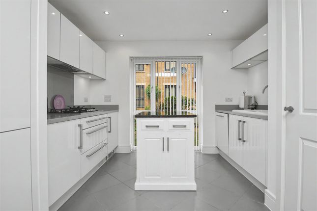 87, Kesteven Way, Corby photo 4