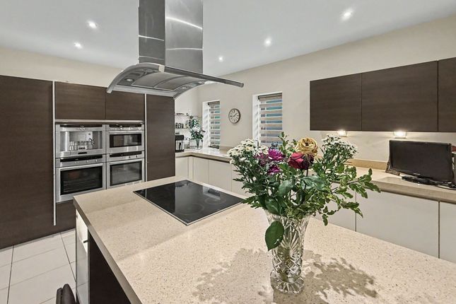 Apt 4, The Grange, Salford photo 2