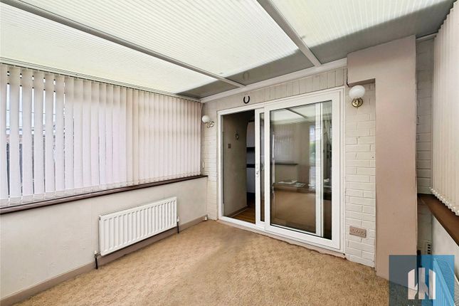 31, Water Royd Avenue, Kirklees photo 4
