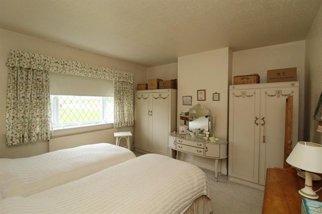 1,, Elmwood Grove, Wakefield photo 2