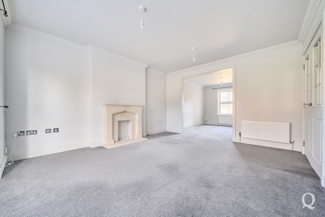 5, St. Pauls Court, Sittingbourne photo 4