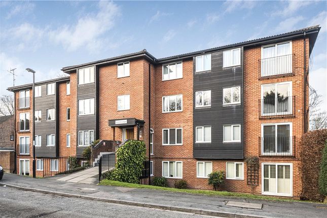 Thumbnail Flat for sale in Reedham Drive, Purley
