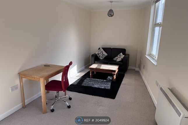 Flat  Quinnell Court, Kent Street, Portsmouth photo 2