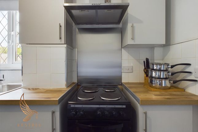 93, Wood View Avenue, Castleford photo 4