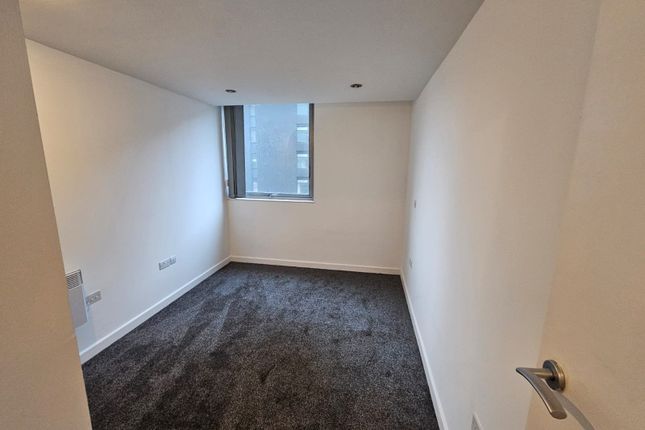 Flat to rent in Solly Street, Sheffield