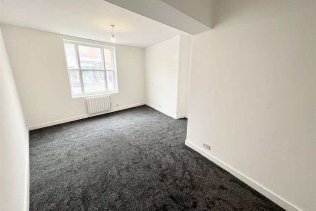 Flat 5, 1, Horninglow Street, Burton-On-Trent photo 4