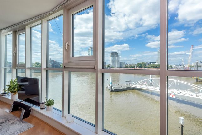 Flat to rent in Hamilton House, St George Wharf, Vauxhall