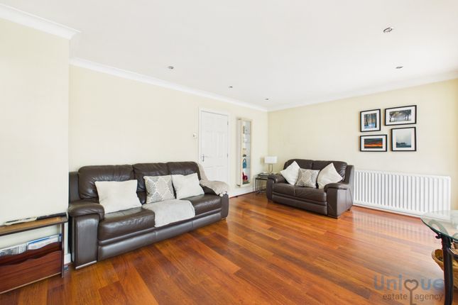 6, Clifton Green, Clifton photo 4
