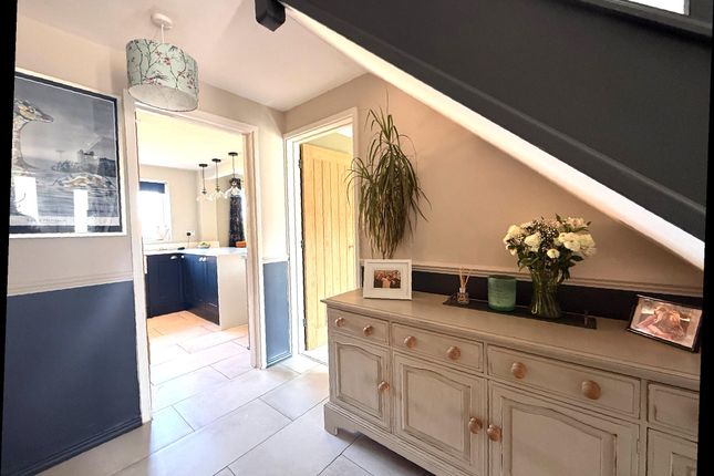 5, The Willows, Highworth photo 4