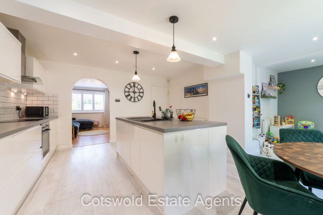20, Sedgley Road, Cheltenham photo 4