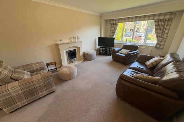 21, Sycamore Drive, Cleckheaton photo 2
