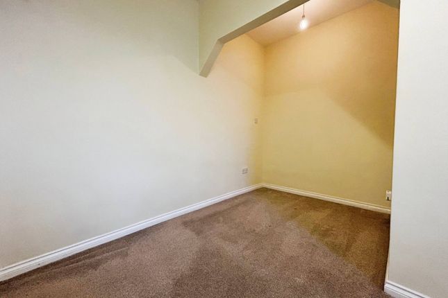 Flat 2, 27 Litchdon Street, Barnstaple, Barnstaple photo 3