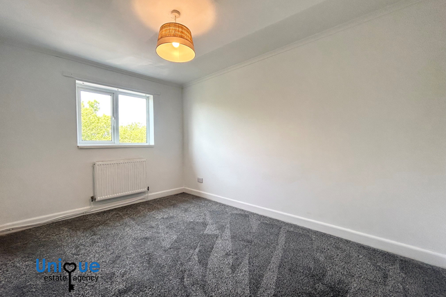 4, Belvedere Court, Thornton-Cleveleys photo 3
