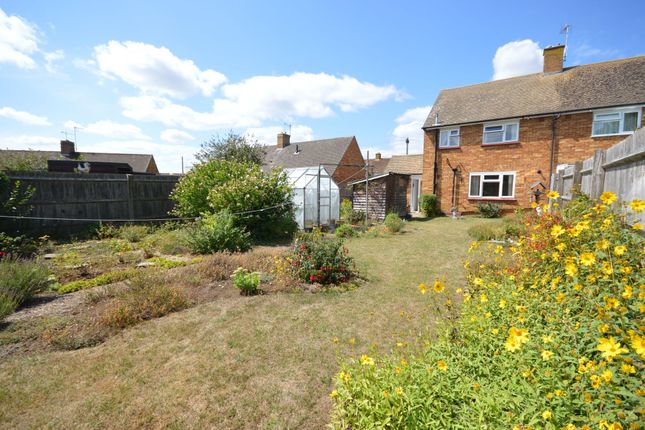 21 Roberts Road, Aylesbury photo 4